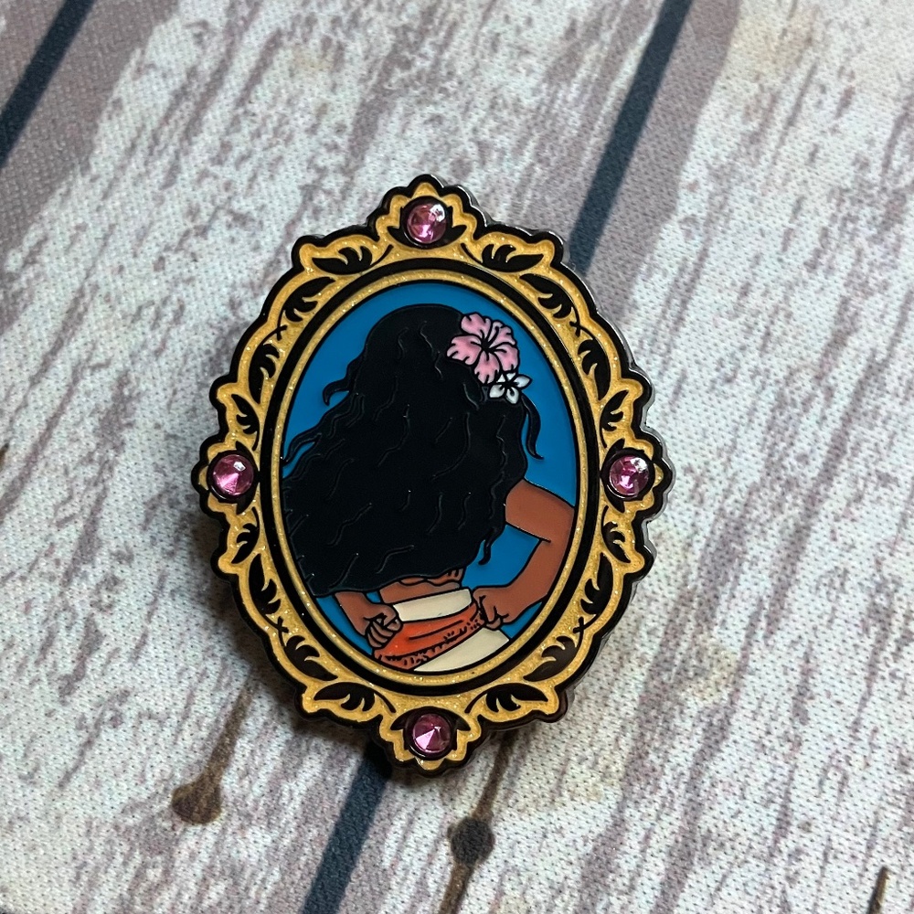Princess Moana Back Pose Series Jeweled Disney Loungefly Pin Jewels Gems